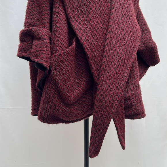 Lindsey Thornburg Burgundy/Black Chevron Alpaca Blend Shawl Cape Coat - Picture 4 of 16